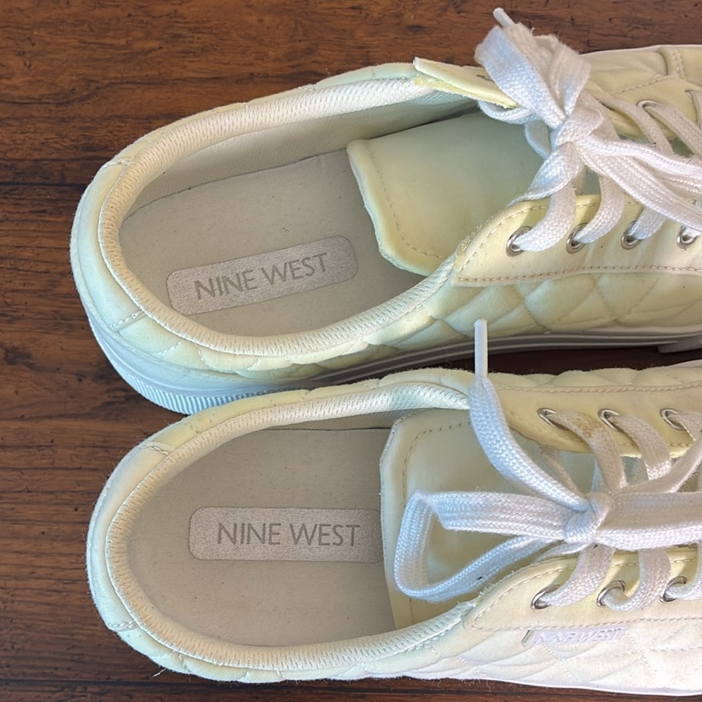 NINE WEST Women 10M Butter Yellow Off White Hola Diamond Quilted Sneaker Classic - Picture 8 of 12